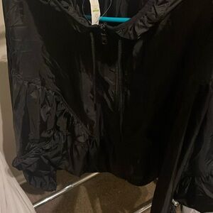 Light weight see thru are windbreaker